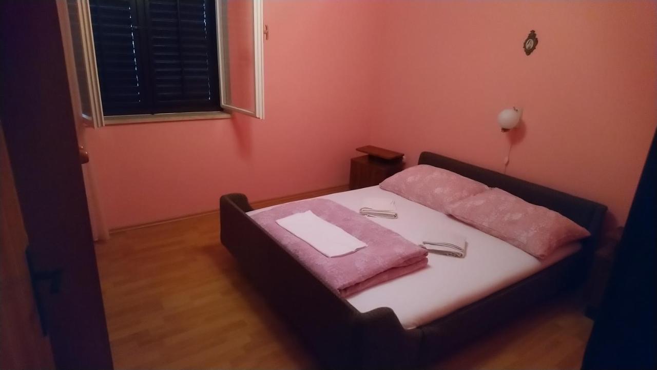 Apartment Vidas Kampor Ngoại thất bức ảnh